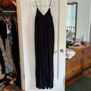 Anthropologie jumpsuit Silky slinky straight leg